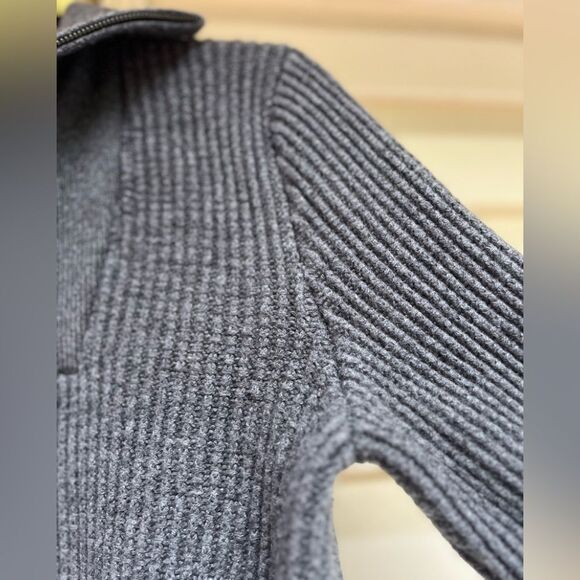 Vince gray long sleeved half zipper wool/cashmere blend sweater, size Small - Picture 6 of 8